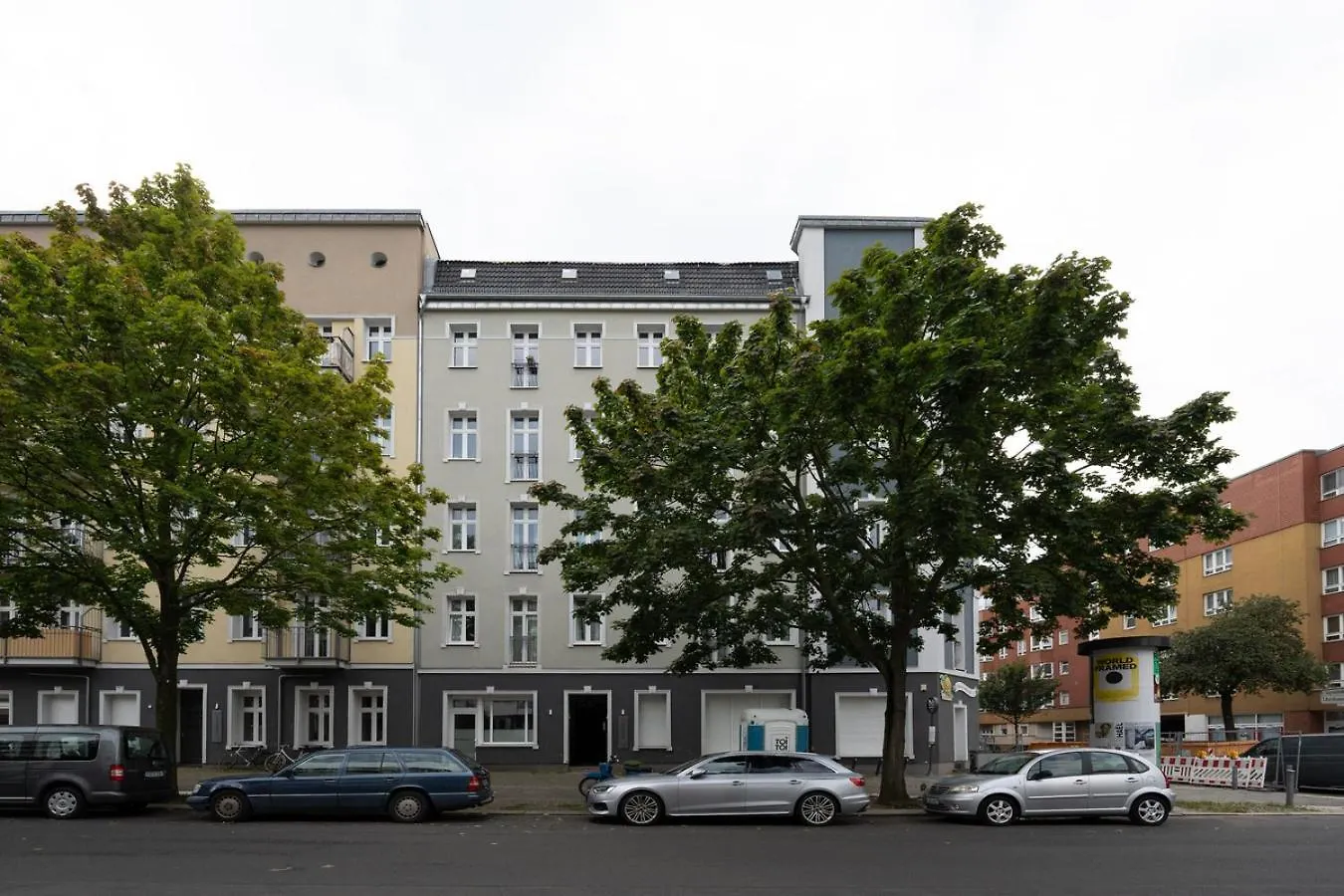 Modern, Central Flat With Workspace Berlin Apartment