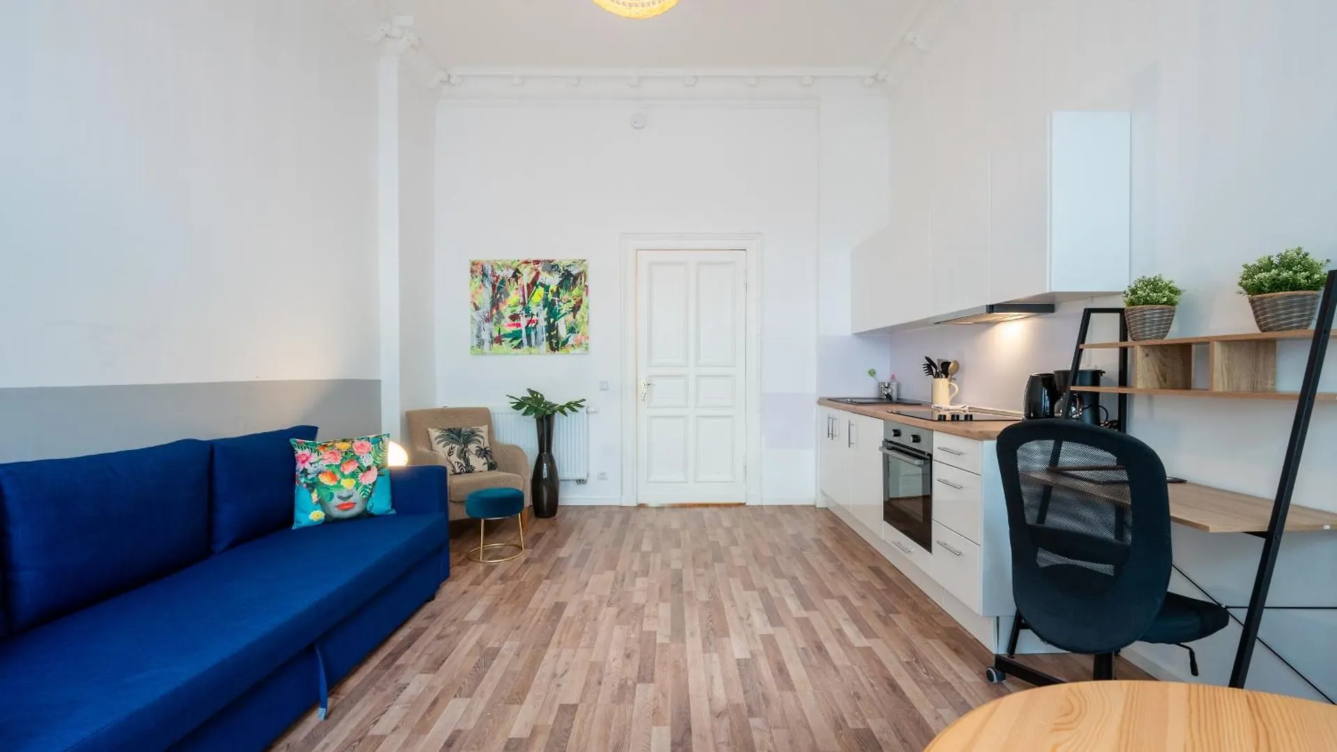 Modern, Central Flat With Workspace Berlin Deutschland