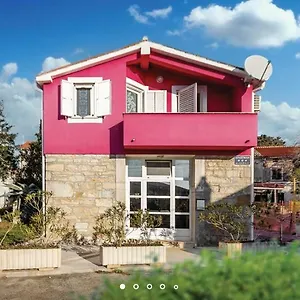 https://house-hermes.in-istria.net