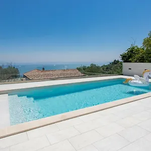 https://villa-marta-donji-rukavac.in-istria.net