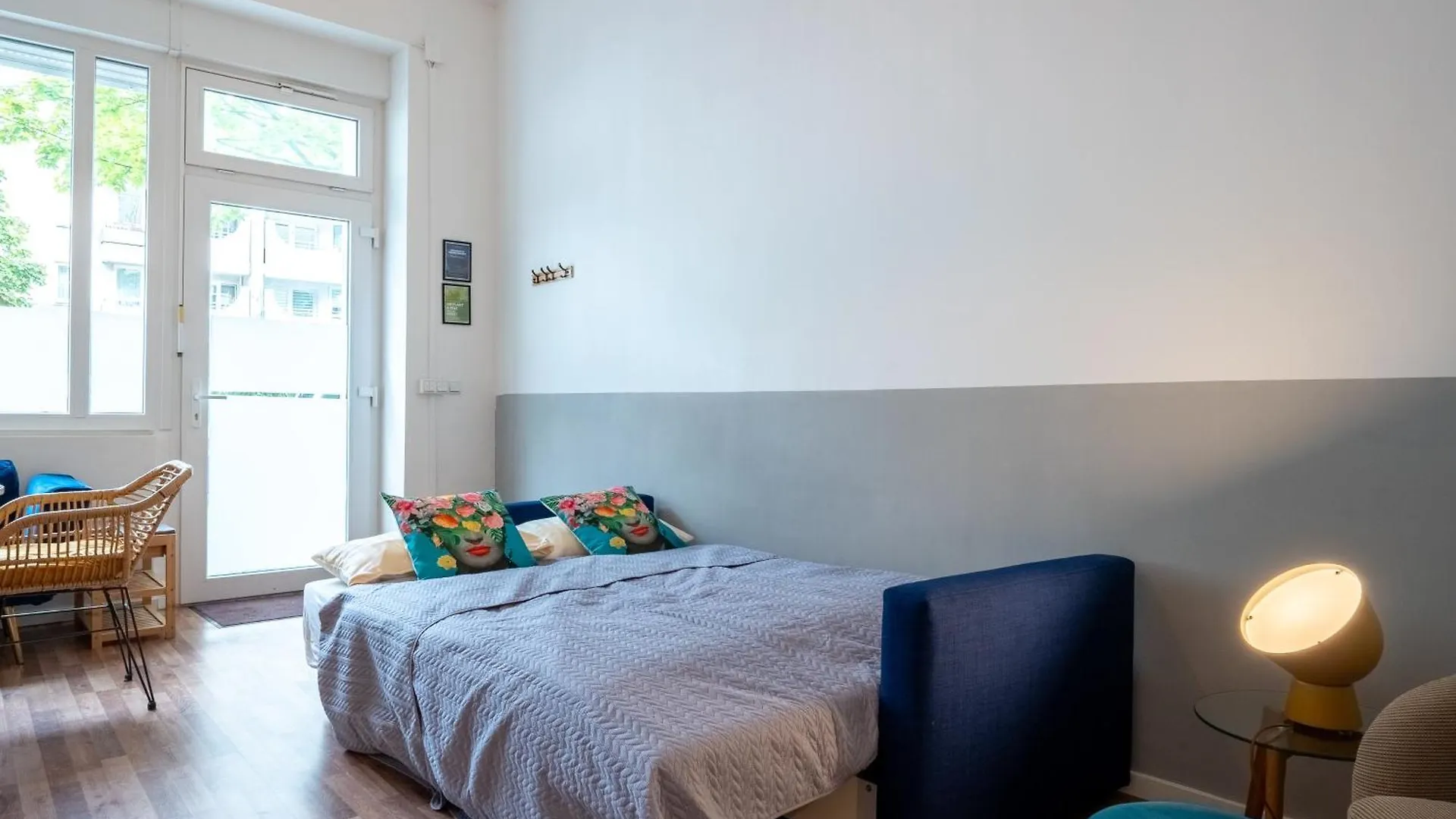 Modern, Central Flat With Workspace Berlin Apartment