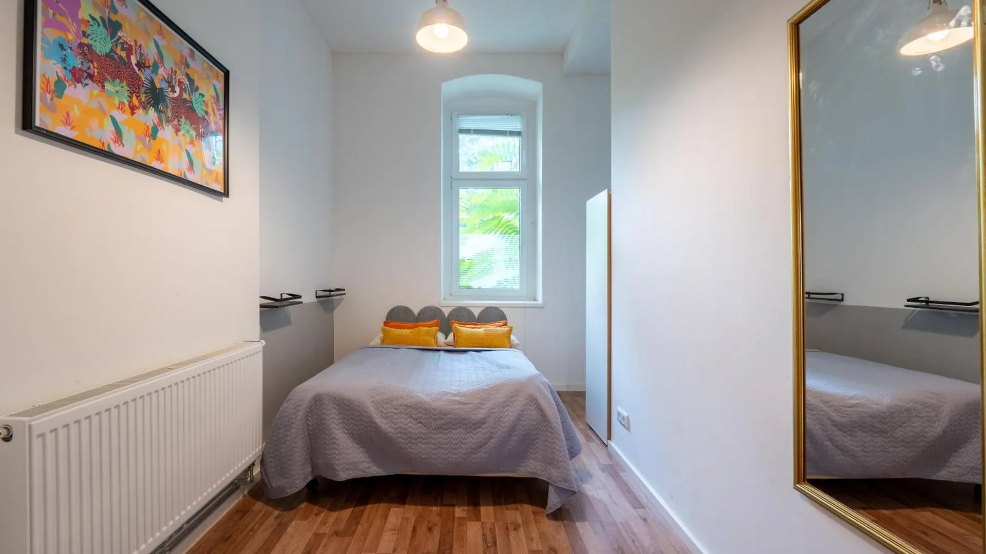 Apartment Modern, Central Flat With Workspace Berlin